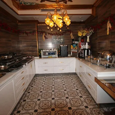 拉勒里蓝马尔马雷酒店